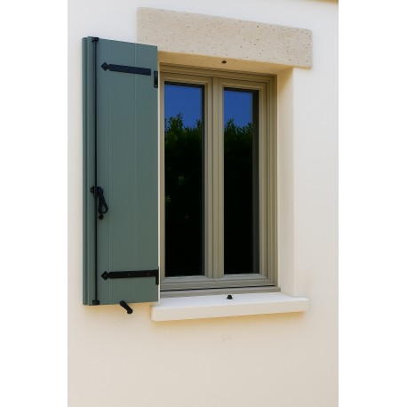 1 vt. larg. 300 à 400 mm. Haut. 500 à 550 Volet composites ISOCOULEURS XL