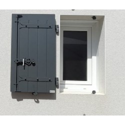 1 vt. larg. 300 à 400 mm. Haut. 551 à 1250 Volet composites ISOCOULEURS